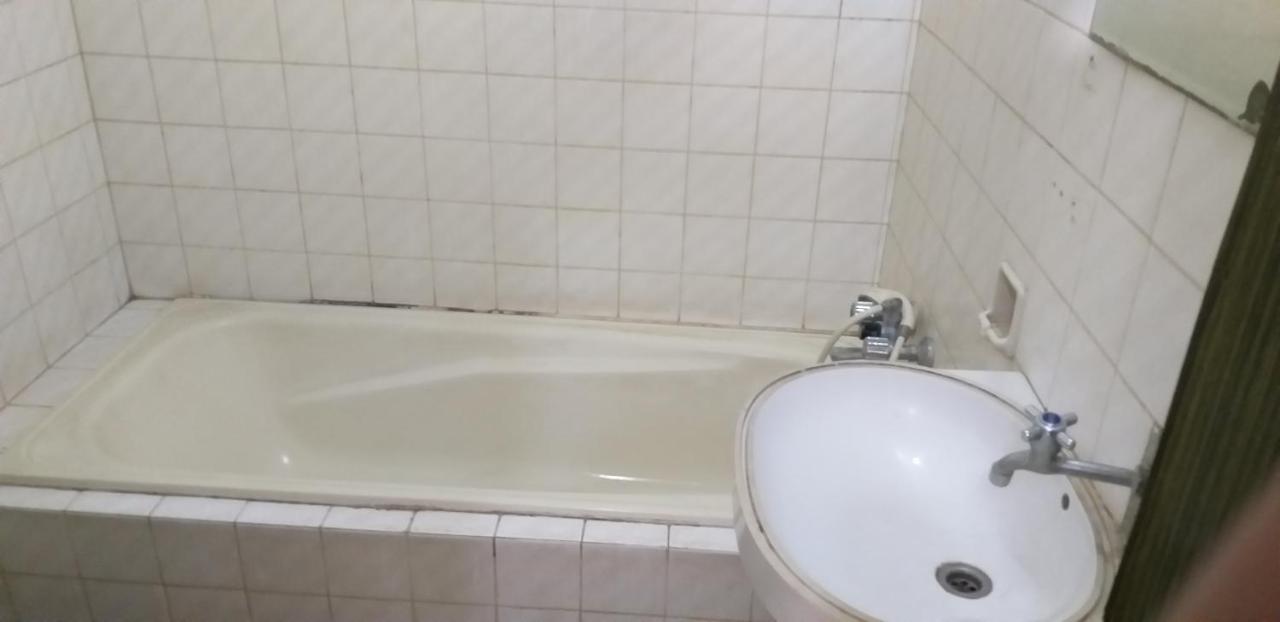 Intan Hotel بورواكارتا المظهر الخارجي الصورة