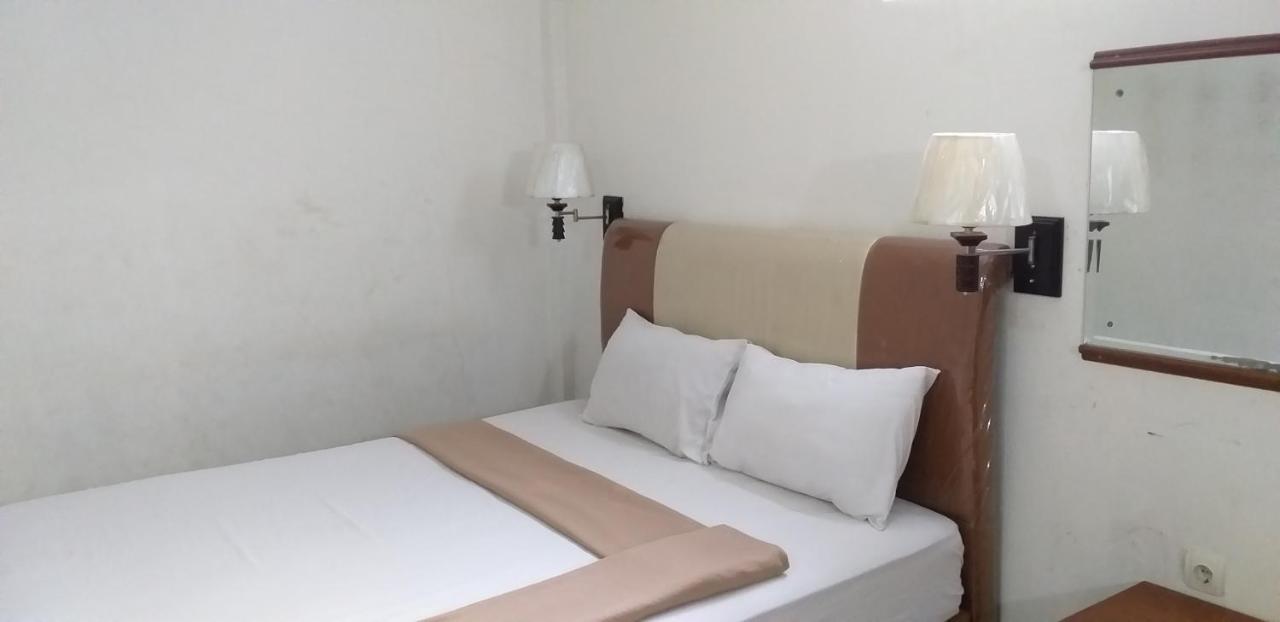 Intan Hotel بورواكارتا المظهر الخارجي الصورة
