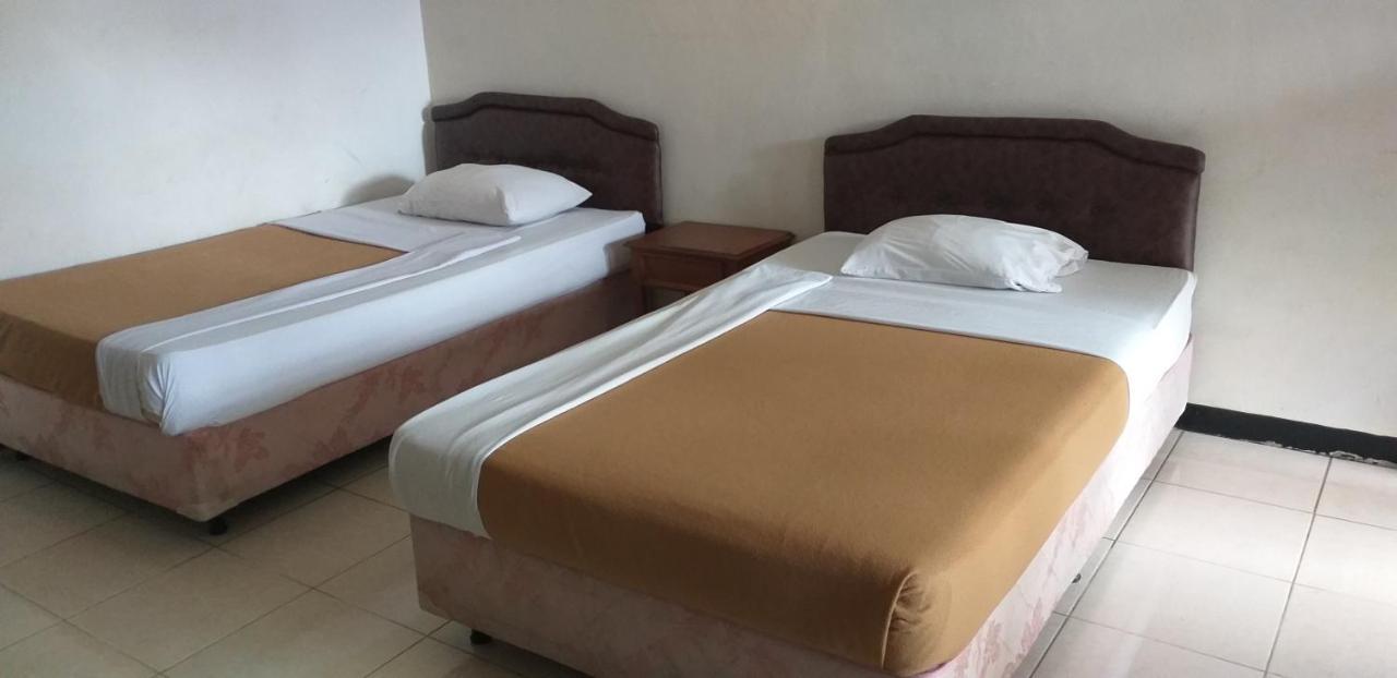 Intan Hotel بورواكارتا المظهر الخارجي الصورة