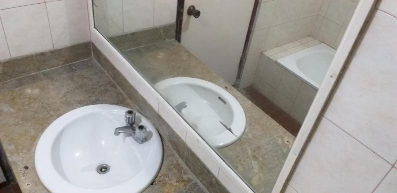 Intan Hotel بورواكارتا المظهر الخارجي الصورة