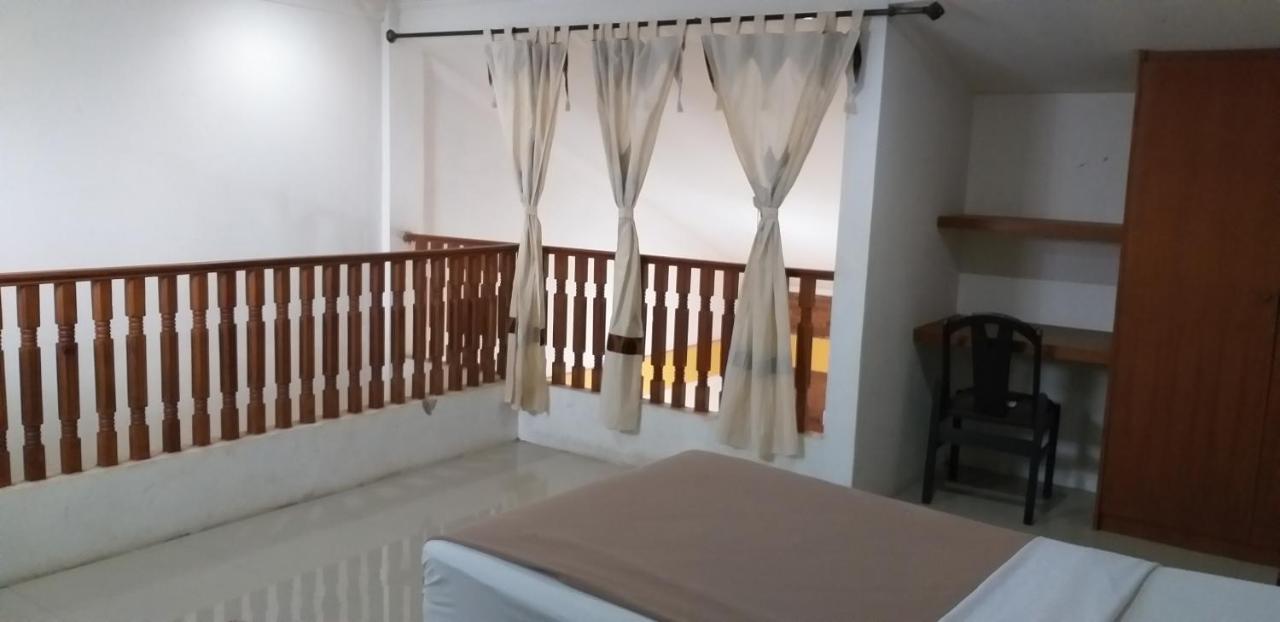 Intan Hotel بورواكارتا المظهر الخارجي الصورة