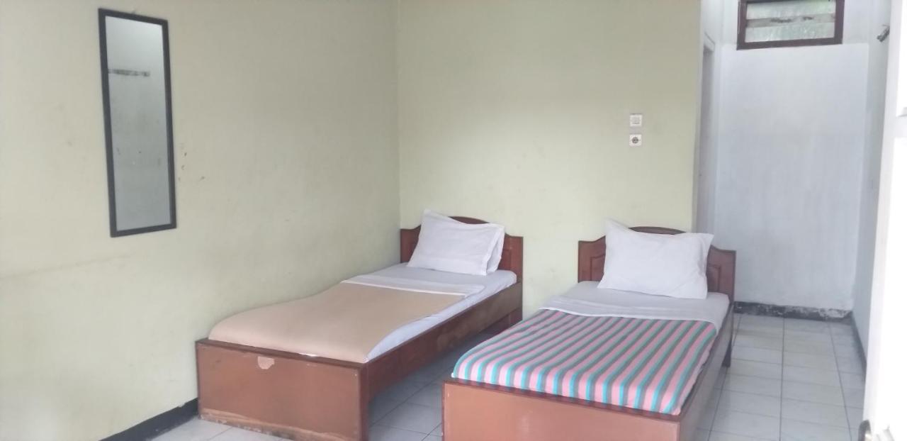 Intan Hotel بورواكارتا المظهر الخارجي الصورة
