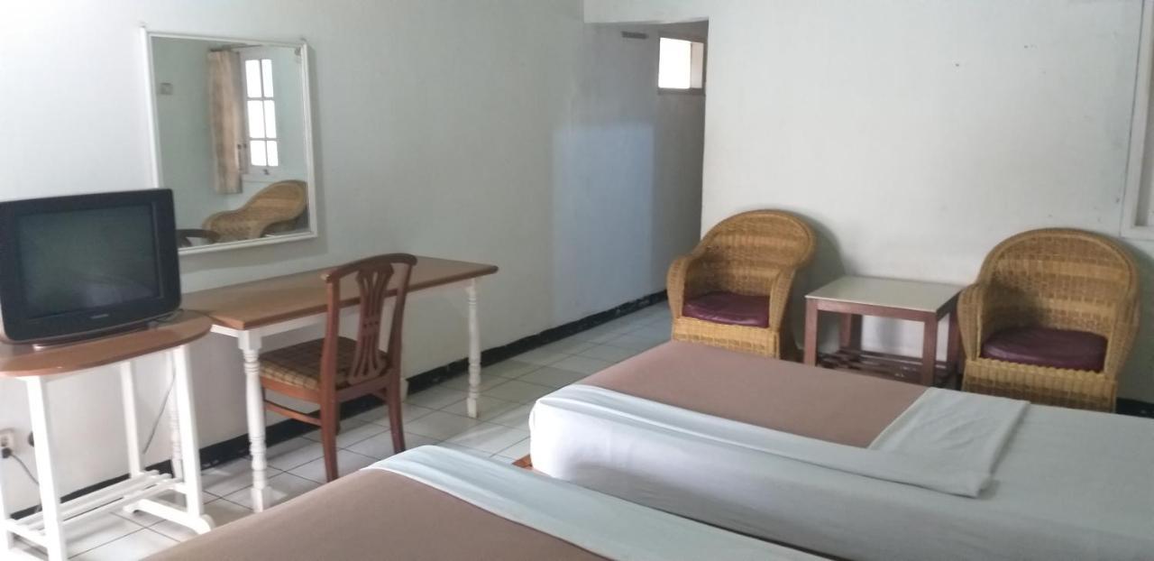 Intan Hotel بورواكارتا المظهر الخارجي الصورة