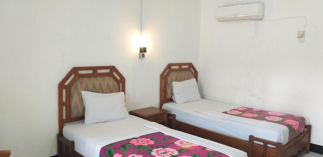 Intan Hotel بورواكارتا المظهر الخارجي الصورة