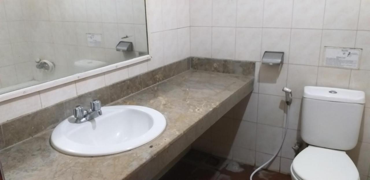 Intan Hotel بورواكارتا المظهر الخارجي الصورة