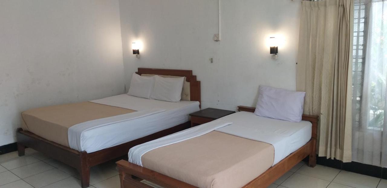 Intan Hotel بورواكارتا المظهر الخارجي الصورة