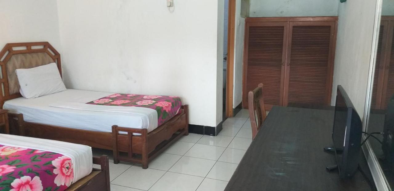 Intan Hotel بورواكارتا المظهر الخارجي الصورة