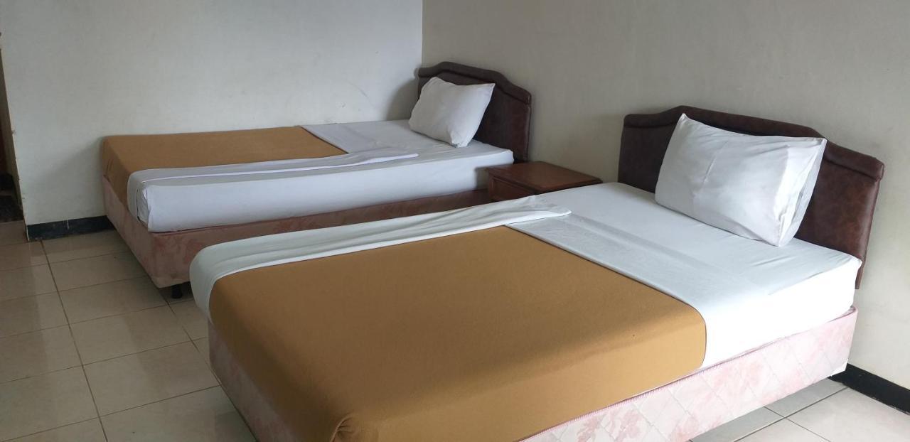 Intan Hotel بورواكارتا المظهر الخارجي الصورة