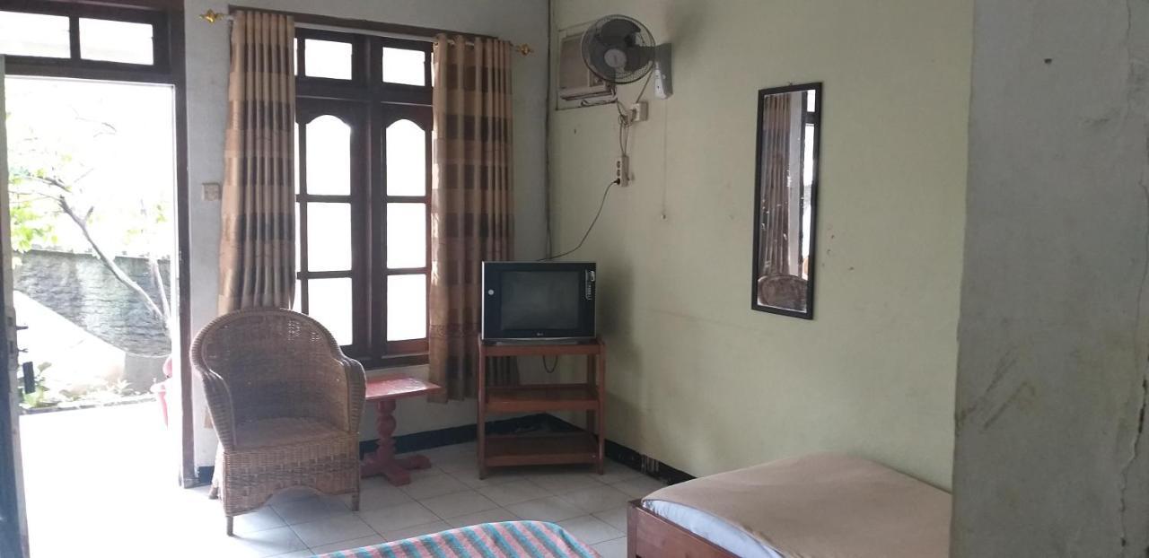 Intan Hotel بورواكارتا المظهر الخارجي الصورة