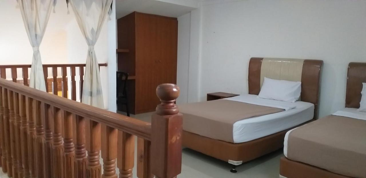 Intan Hotel بورواكارتا المظهر الخارجي الصورة